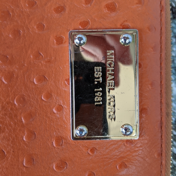 All-in-One Leather Zip Wallet - Picture 3 of 8